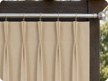 Double Pinch Pleat